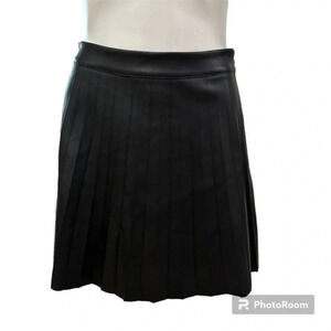 BB Dakota Steve Madden pleated  mini skirt Faux Leather